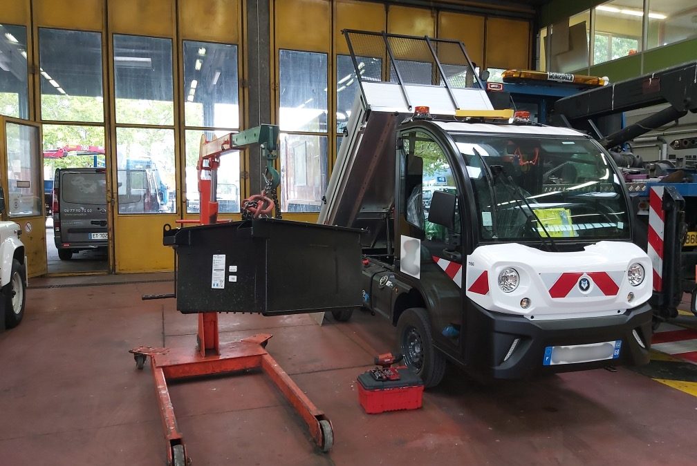 REMPLACEMENT D’UN PACK LITHIUM SUR UN GOUPIL G4
